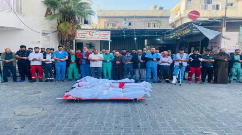 مستشفى العودة تعلن استشهاد 3 أطباء في قصف إسرائيلي استهدف مبناها الشرقي